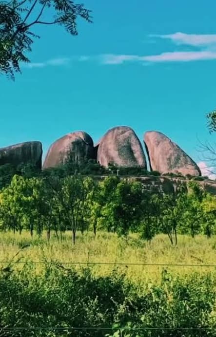 Pedra dos Três Irmãos